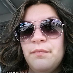 Meet your Posher, Beatriz